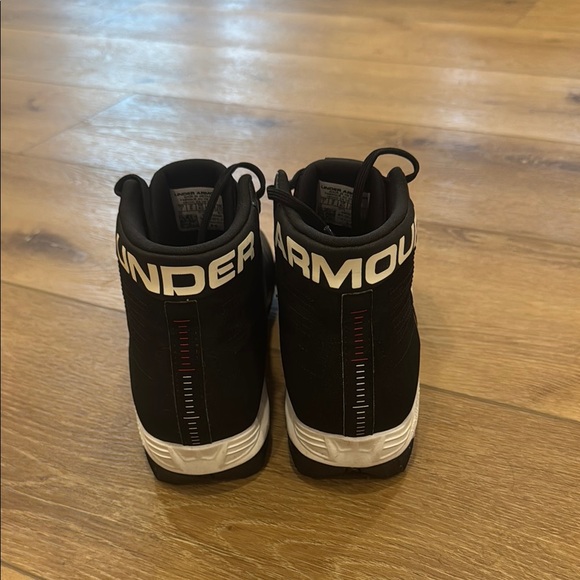 Under Armour Cleats size Youth 7 - Picture 3 of 8